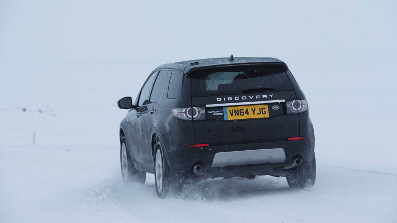 Illustration for article titled How to Drive on Snow and Ice